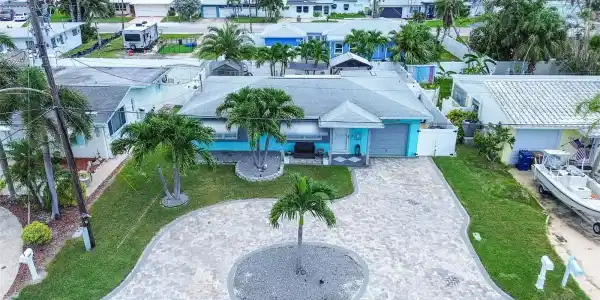 725 SUNSET COVE