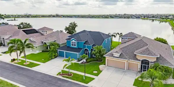 1806 MIRA LAGO CIRCLE