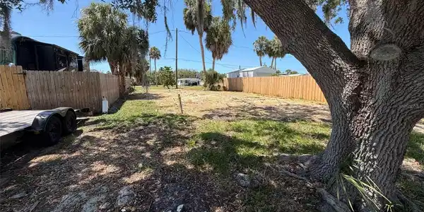 6825 GARDEN DRIVE