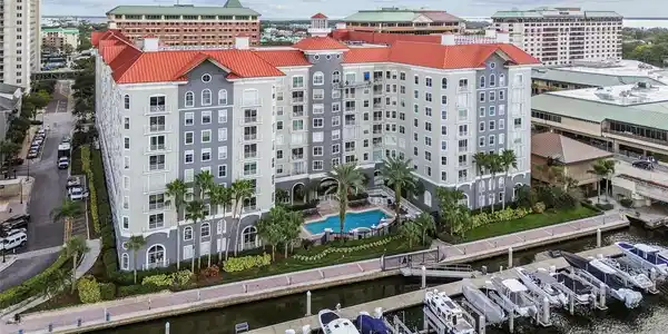700 S HARBOUR ISLAND BOULEVARD