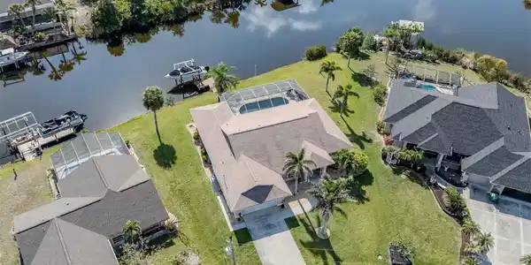9542 SPRING CIRCLE