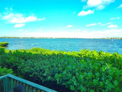 1511 PELICAN POINT