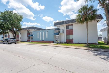303 RIDGE BOULEVARD