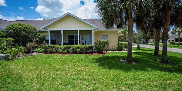 1318 RED OAK LANE