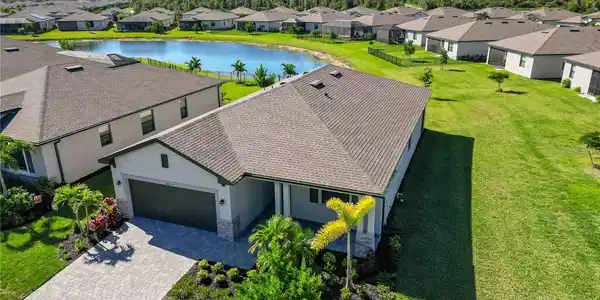 1843 BEAUTYBERRY COURT