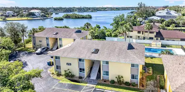 101 LOUELLA LANE