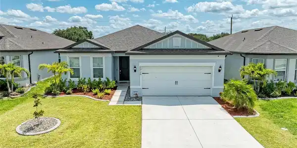 2926 61ST DRIVE E