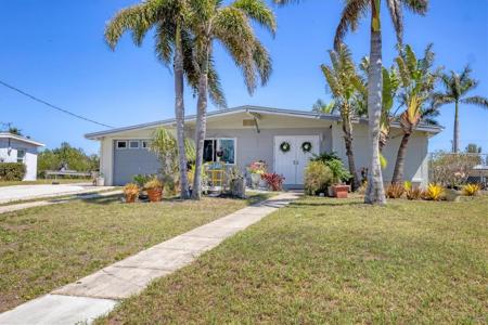 301 PALMETTO DRIVE NE
