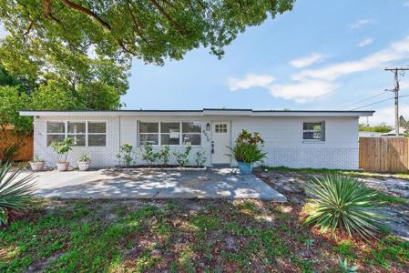 4016 W MONTGOMERY TERRACE