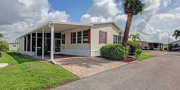 2100 KINGS HIGHWAY
