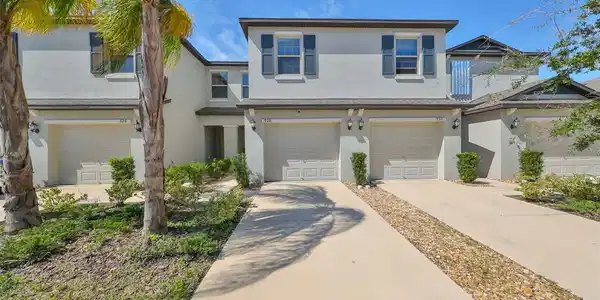 928 ROYAL EMPRESS DRIVE