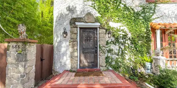 Image 4 Image 4