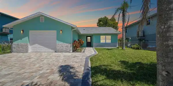 4482 KINGSTON DRIVE