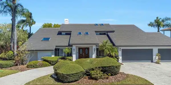 9821 BAY ISLAND DRIVE