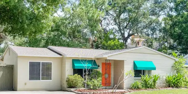 4425 W BAY VILLA AVENUE