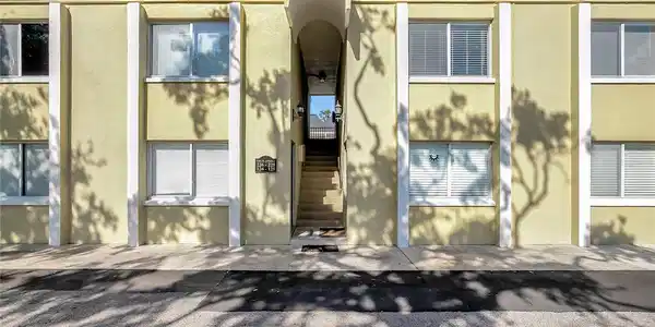 3206 W AZEELE STREET
