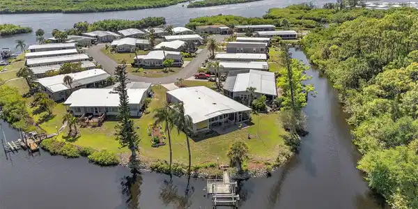 130 ISLAND POINT ROAD