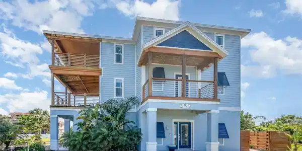 22 MAHOE DRIVE N