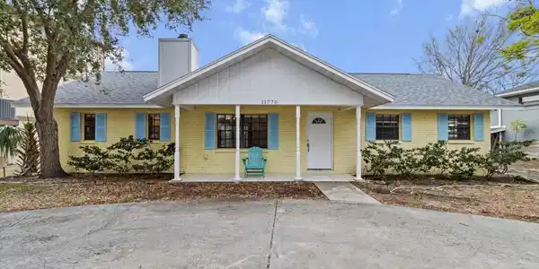 11770 W SUNNYBROOK COURT