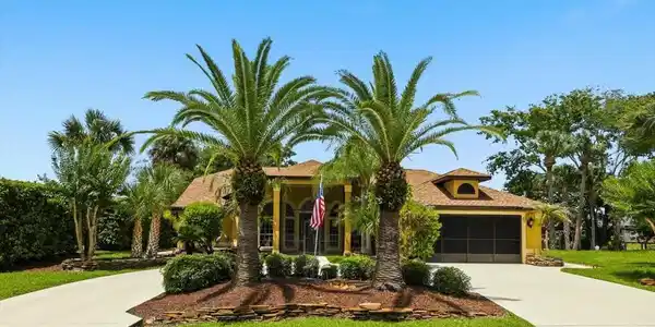 25 COTTONWOOD COURT