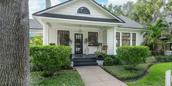 2412 W PROSPECT ROAD