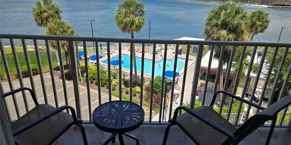 2506 N ROCKY POINT DRIVE