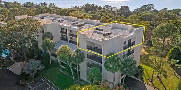 408 TARPON POINT