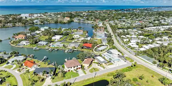 136 BAYVIEW DRIVE