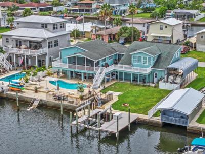 3337 MANGROVE DRIVE