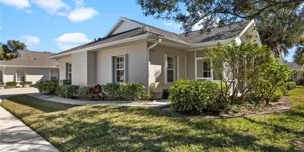 1577 RED OAK LANE