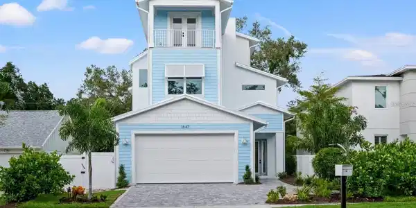1647 SIESTA DRIVE
