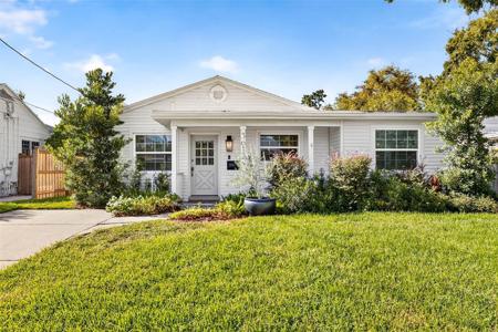 3612 W SANTIAGO STREET