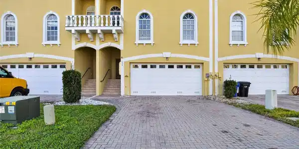 520 VILLA TREVISO COURT