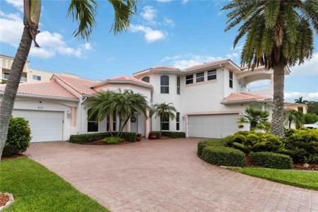 618 MANATEE BAY DRIVE