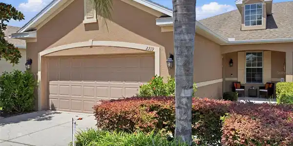 2219 PARROT FISH DR
