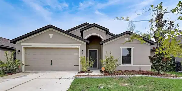 625 CHATHAM WALK