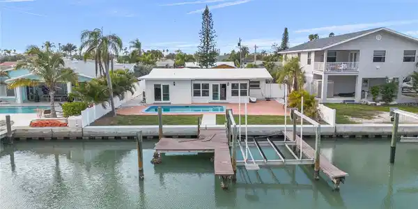 575 LILLIAN DRIVE