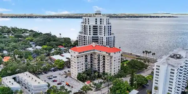 2109 BAYSHORE BOULEVARD