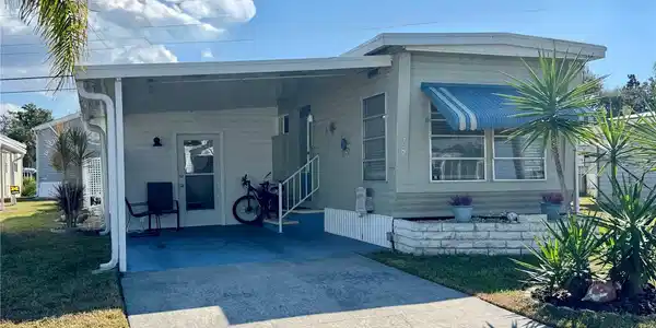 78 LEISURE WAY