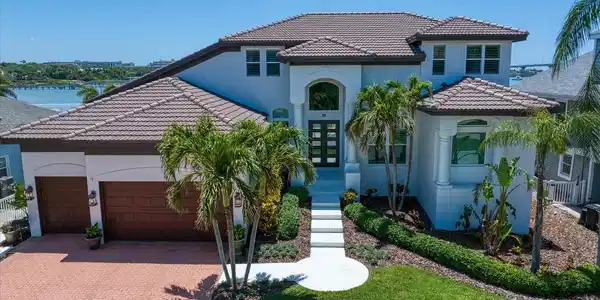 14 SUNSET BAY DRIVE