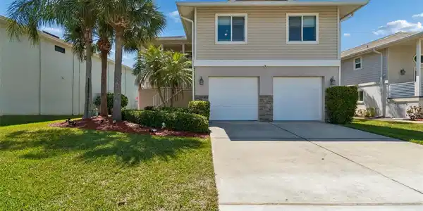 6211 BAYSIDE DRIVE