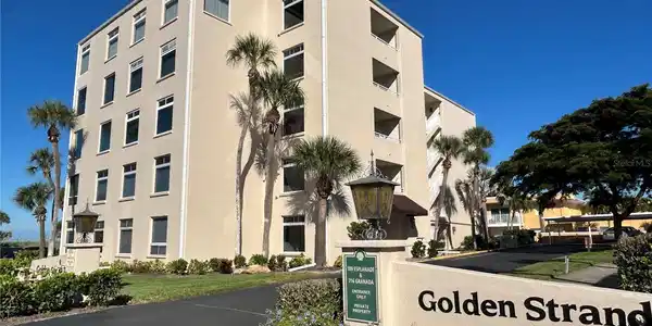 109 THE ESPLANADE S