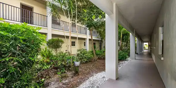 2700 BAYSHORE BOULEVARD