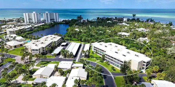 225 HOURGLASS WAY