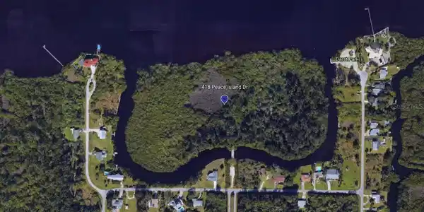 418 PEACE ISLAND DR