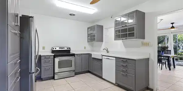 Image 4 Image 4