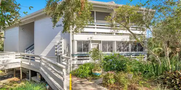 4315 SEA MIST DRIVE
