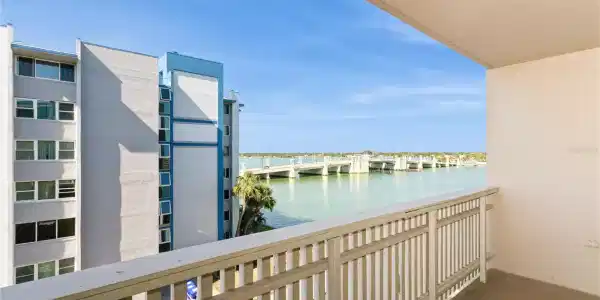 450 TREASURE ISLAND CAUSEWAY