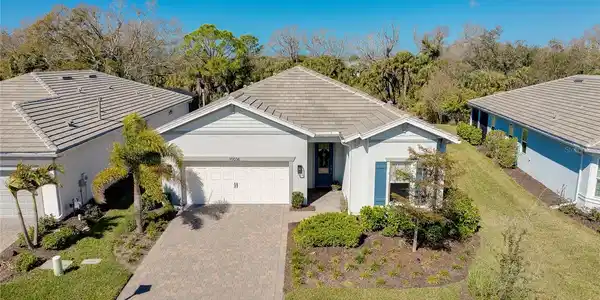 10036 BEACHWALK DRIVE