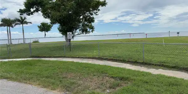 Image 4 Image 4